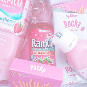 穿着紧身牛仔裤黑丝袜少妇三级片
