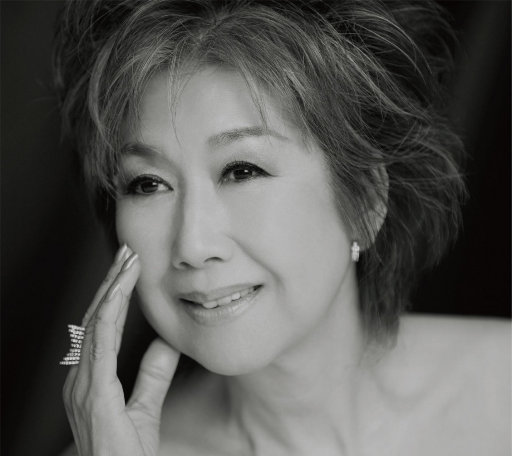 穿着紧身牛仔裤黑丝袜少妇三级片
